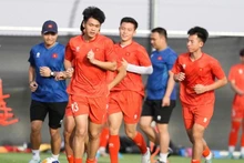 Los jugadores sub-17 de Vietnam se centran en el entrenamiento físico. (Foto: VFF)