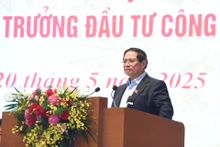 El primer ministro de Vietnam, Pham Minh Chinh, habla en la conferencia. (Foto: VNA) 