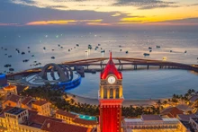 Sunset Town: un complejo de entretenimiento en el sur de Phu Quoc con muchos nuevos símbolos turísticos