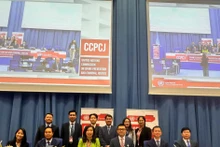 La delegación vietnamita asiste al 34º período de sesiones de la Comisión de Prevención del Delito y Justicia Penal (CCPCJ34) en Viena, Austria. (Foto: Ministerio de Relaciones Exteriores) 