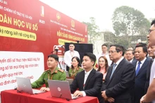 [Foto] Premier de Vietnam lanza movimiento de educación digital 