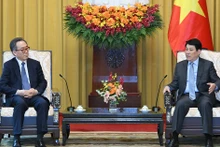 [Foto] Presidente de Vietnam conversa con el canciller de Corea del Sur