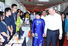El secretario del Partido Comunista de Vietnam, To Lam, realiza una visita de trabajo para revisar el desarrollo del sector educativo en Hanói (Fuente: VNA) 