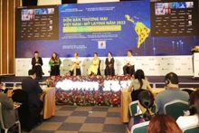 Representantes de empresas vietnamitas y latinoamericanas participantes en el evento.