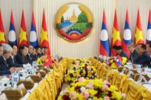 [Foto] Presidente vietnamita dialoga con el primer ministro de Laos