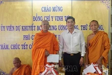 Felicitan a la comunidad Khmer por su fiesta Chol Chnam Thmay (Foto: VNA)