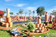 Vinh Long inaugurará parque de cerámica roja 
