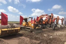 El grupo chino de Deli pone la primera piedra de su nueva planta de fabricación de artículos de papelería en la provincia de Hai Duong. (Fuente: VNA)