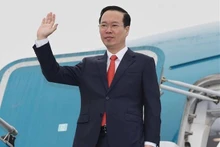 El presidente vietnamita, Vo Van Thuong, partió de Hanói rumbo a Laos para realizar una visita oficial al país vecino (Foto: VNA)