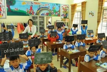 Honran a los docentes vietnamitas en ocasión del Día Nacional del Maestro