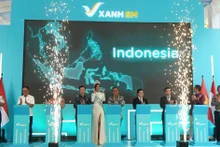 La empresa GSM lanza el servicio de taxi eléctrico SM Green en Indonesia. (Foto: VNA)