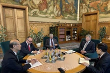 En la recepción (Fuente: VNA)