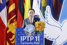 El presidente de la Asamblea Nacional de Vietnam, Tran Thanh Man, pronuncia un discurso en la cita. 