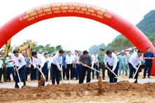 El primer ministro de Vietnam, Pham Minh Chinh, en el evento. (Fuente: VNA)