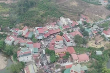 El Festival del mercado de amor de Thac Luoi se lleva a cabo en la comuna de Tan Son, distrito de Luc Ngan, provincia de Bac Giang. (Foto: dangcongsan.vn)