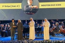 Nguyen Duc Kien, estudiante de la Academia Nacional de Música de Vietnam, gana un primer premio en el sexto Concurso Internacional de Piano Fujairah. (Fotografía: Nhan Dan)