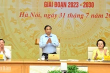 El primer ministro de Vietnam, Pham Minh Chinh, preside la conferencia. (Fotografía: Nhan Dan)