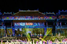 Un espectáculo en el Festival de Hue 2023. (Fotografía: VNA)