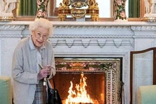 La reina Isabel II espera a la nueva primera ministra del Reino Unido, Liz Truss, en el castillo de Balmoral, el 6 de septiembre. (Fotografía: Reuters)