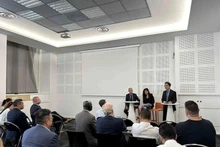 En el foro, celebrado en la ciudad de Marsella el 23 de septiembre. (Fotografía: VNA)