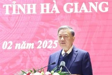 El secretario general del Partido Comunista de Vietnam, To Lam, habla en la reunión. (Fotografía: VNA)