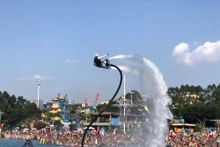 Se efectuarán las buenas actuaciones de motores en agua Jetski. (Fotografía: VNA)