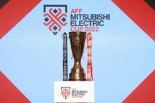 El trofeo del torneo de 2022. (Fotografía: AFF)
