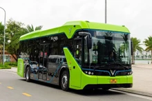 En 2025, un total de 68 líneas de autobús tradicionales en Hanói vencerán sus contratos. (Fotografía: Nhan Dan)
