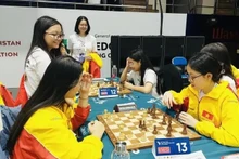 Ajedrecistas jóvenes de Vietnam en el campeonato, celebrado en Kazajistán. (Fotografía: sggp.org.vn)