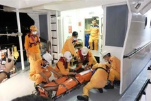 Rescatan a marineros extranjeros enfermos en mar vietnamita. (Fotografía: VNA)