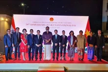 Participantes en la ceremonia. (Fotografía: VNA)