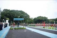 Panorama de la recepción ceremonial al secretario general del Partido Comunista de Vietnam, To Lam, en Yakarta el 10 de marzo. (Fotografía: VNA)