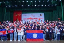 En el acto inaugural del campamento. (Fotografía: thoidai.com.vn)