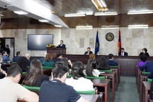 El presidente de la Asamblea Nacional, Tran Thanh Man, pronuncia un discurso en la Universidad Estatal de Ereván el 4 de abril. (Fotografía: VGP)