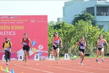 En la prueba de carrera de 100 metros. (Fotografía: VNA)