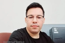 El doctor González Sáez. (Fotografía: VNA)