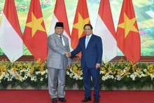 [Foto] Premier vietnamita recibe a presidente electo de Indonesia