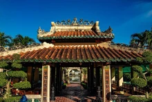 Mausoleo de Mac Cuu, destino cultural e histórico impresionante en Ha Tien