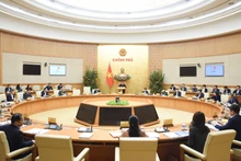 [Foto] Premier vietnamita preside reunión gubernamental de enero