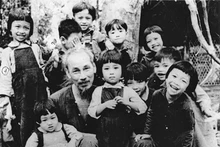 [Foto] Tío Ho y su amor inmensurable para los niños vietnamitas
