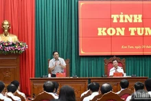 El primer ministro Pham Minh Chinh interviene en la reunión. (Fotografía: Nhan Dan)