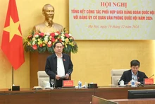 El presidente de la Asamblea Nacional de Vietnam, Tran Thanh Man, interviene en la reunión. (Fotografía: Nhan Dan)