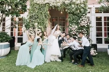 Una pareja extranjera celebra su boda en JW Mariott Phu Quoc Emerald Bay Resort&Spa. (Fotografía: MPQ)