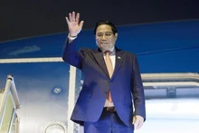 El primer ministro de Vietnam, Pham Minh Chinh, concluye su viaje de trabajo en Laos. (Fotografía: VNA)