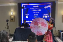 Una actuación artística efectuada en la rueda de prensa para anunciar el Concurso. (Fotografía: VNA)