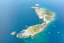 Explorar Hon Noi, isla de golondrinas en medio de la bahía de Nha Trang