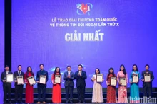 [Foto] Otorgan en Vietnam los Premios Nacionales de Divulgación Internacional 2024