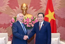 [Foto] Subjefe del Parlamento vietnamita recibe a expresidente de Cámara baja de Bélgica