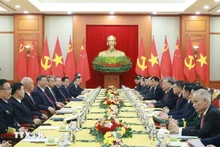 Escena de la reunión entre el secretario general del Partido Comunista de Vietnam, To Lam, y el secretario general del Partido Comunista de China y presidente del país, Xi Jinping, en Hanói, el 14 de abril de 2025. (Fotografía: VNA)