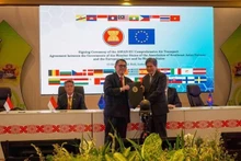 En la ceremonia de firma. (Fotografía: asean.org)